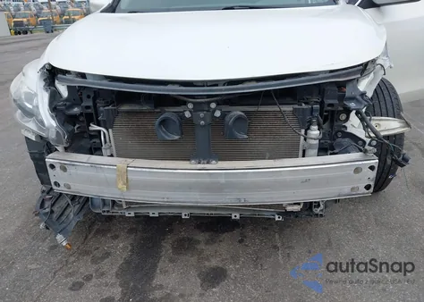 2015 Nissan Altima 2.5 S z USA, uszkodzony, nr VIN 1N4AL3AP8FC267389